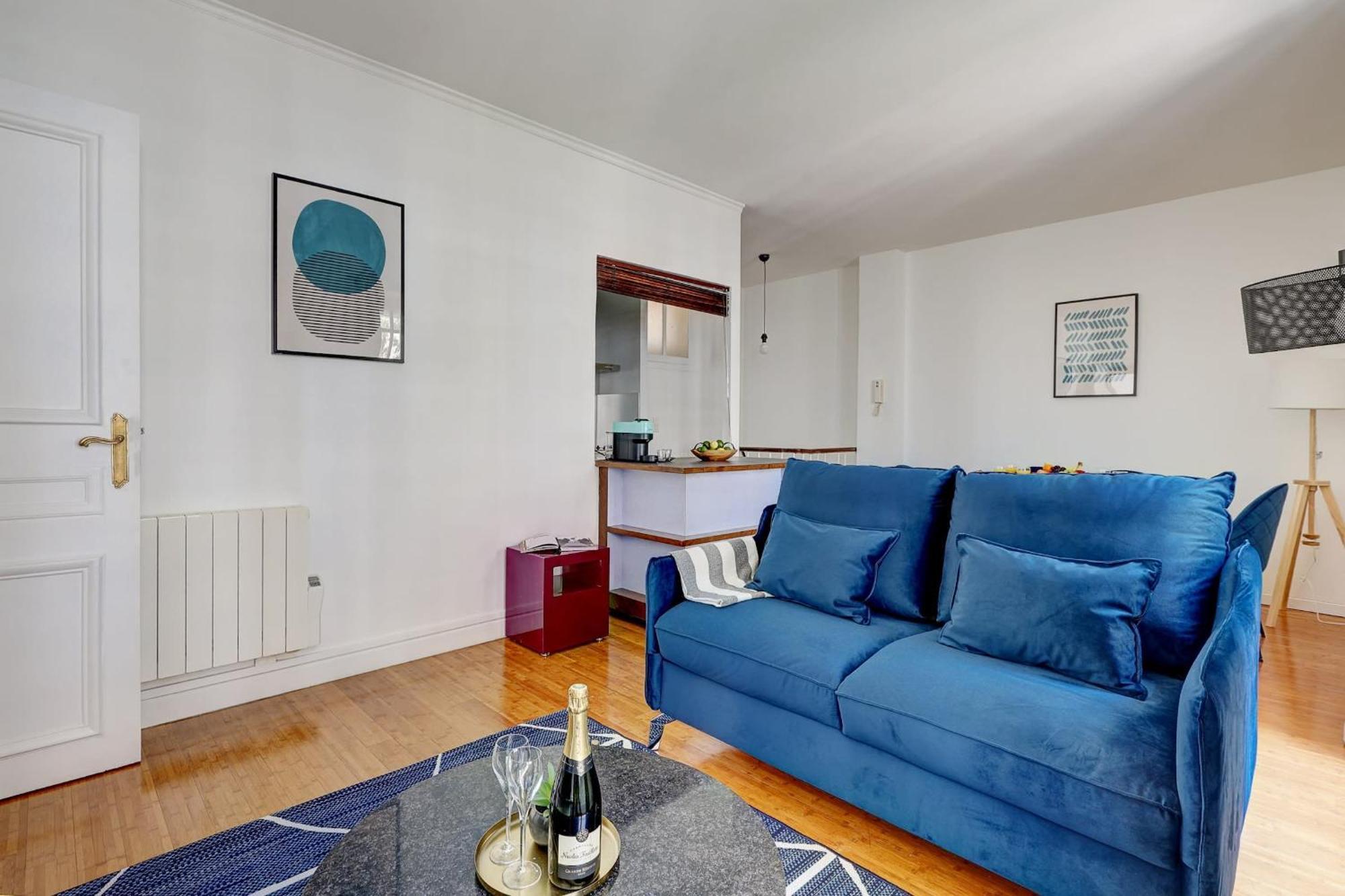 Champs-Elysees - 2Br With Balcony - Cityapartmentstay Parigi Esterno foto